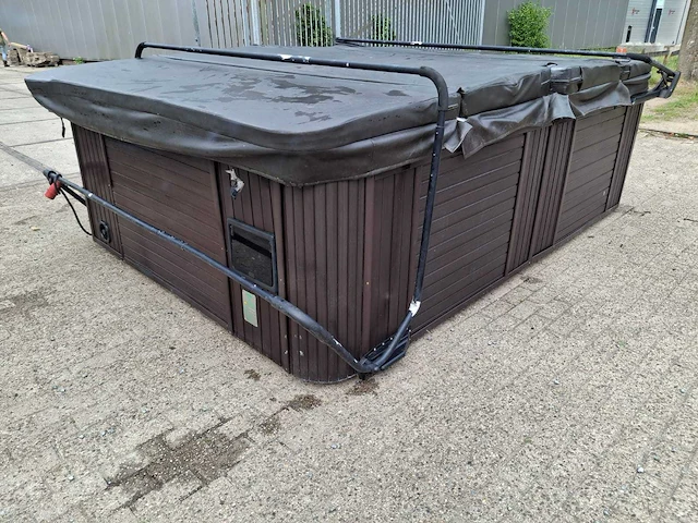 Call spa 7 persoons amerikaans jacuzzi en buitenspa - afbeelding 18 van  40