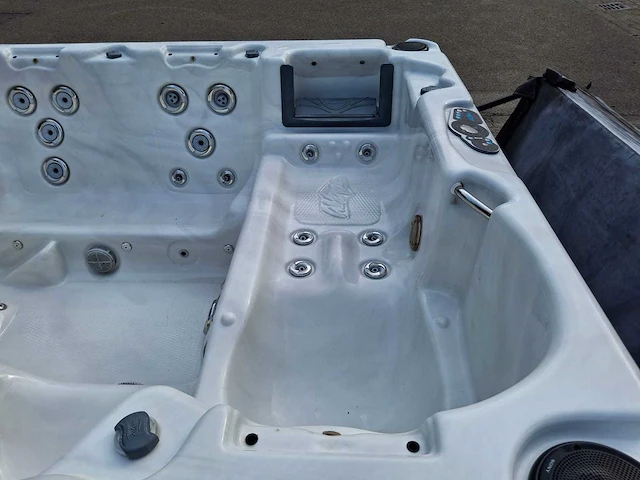Call spa 7 persoons amerikaans jacuzzi en buitenspa - afbeelding 22 van  40