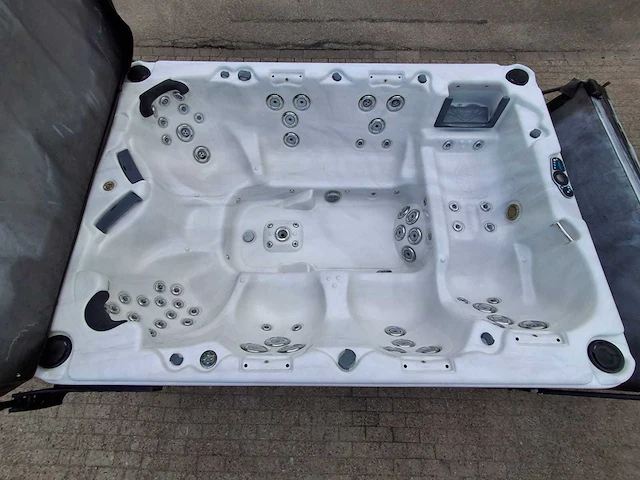 Call spa 7 persoons amerikaans jacuzzi en buitenspa - afbeelding 12 van  40