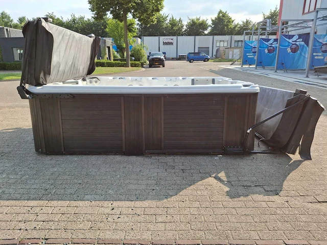 Call spa 7 persoons amerikaans jacuzzi en buitenspa - afbeelding 30 van  40