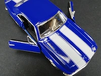Camaro z (1967) blauw-wit - afbeelding 5 van  5