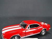 Camaro z (1967) rood-wit - afbeelding 1 van  5