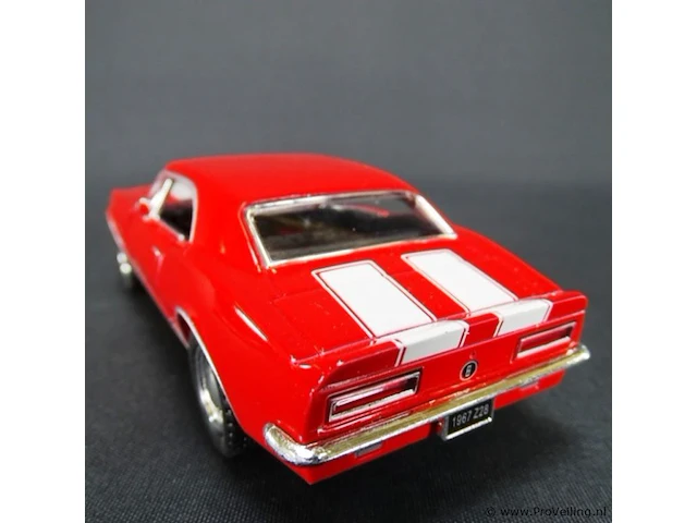 Camaro z (1967) rood-wit - afbeelding 3 van  5