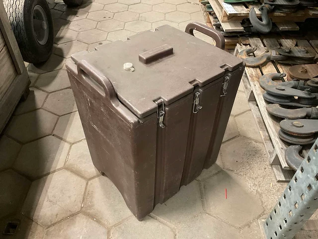 Cambro warmhoud container - afbeelding 2 van  4