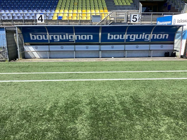 Cambuur - dug-out - afbeelding 1 van  2