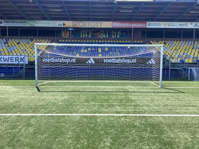 Cambuur - zuidzijde - doel - afbeelding 2 van  5