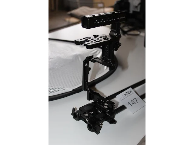 Camera cage smallrig met 15 mm rodsysteem. - afbeelding 2 van  2