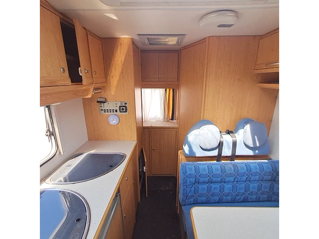 Camper knaus, sun-traveller alkoven, bouwjaar 2003 - afbeelding 22 van  53