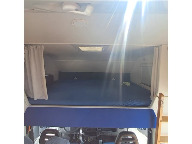Camper knaus, sun-traveller alkoven, bouwjaar 2003 - afbeelding 33 van  53