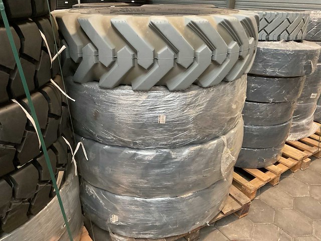 Camso band (4x) - afbeelding 1 van  3