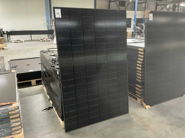 Canadian solar cs6r 400ms zonnepaneel (26x) - afbeelding 1 van  4