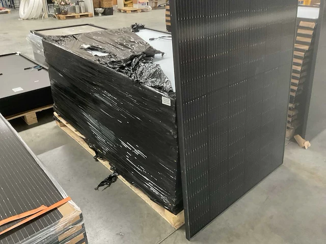 Canadian solar cs6r 400ms zonnepaneel (26x) - afbeelding 2 van  4