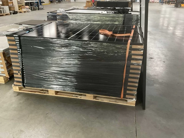 Canadian solar solar pv module cs6r-410ms zonnepaneel (26x) - afbeelding 4 van  5