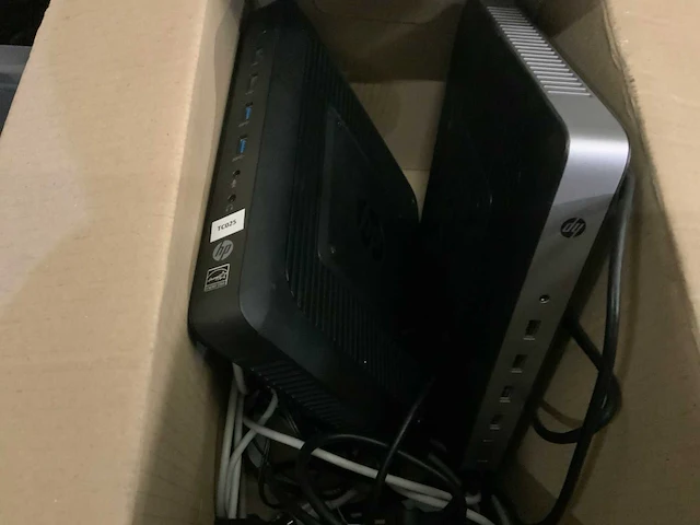 Cannon printer- hp computers-philips beeldscherm - afbeelding 2 van  5