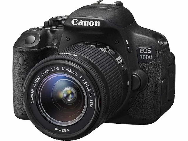 Canon eos 700d + ef-s 18-135mm - afbeelding 1 van  7