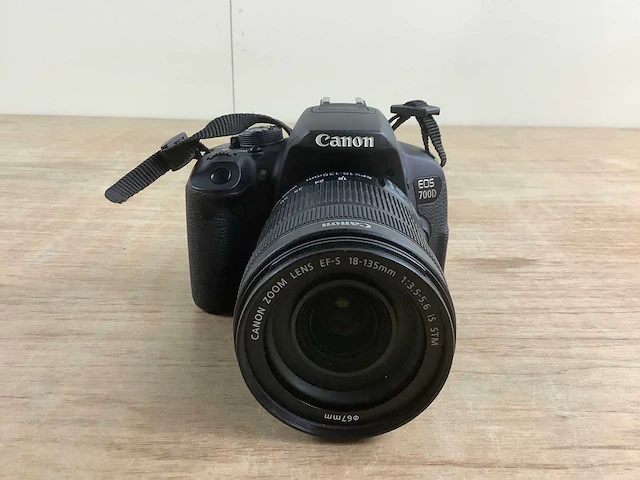 Canon eos 700d + ef-s 18-135mm - afbeelding 3 van  7