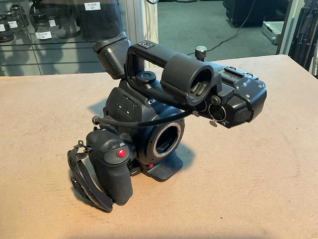 Canon eos c100 mark ii digitale fotocamera - afbeelding 1 van  4