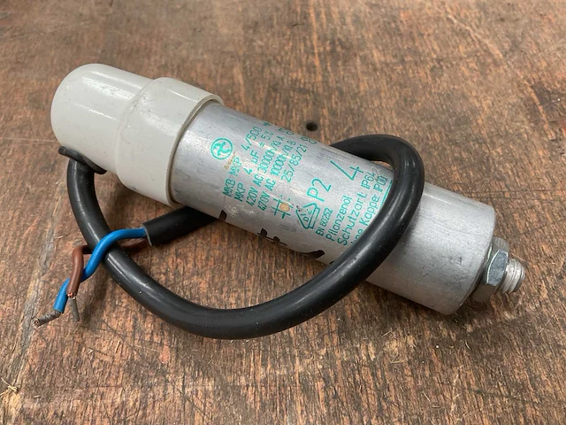 Capacitor (3x) - afbeelding 2 van  4
