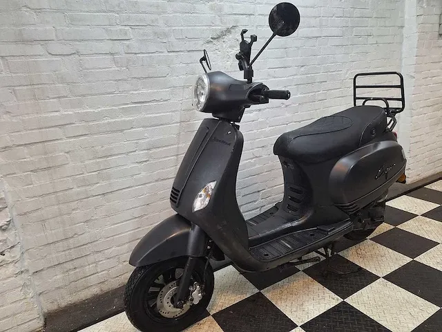 Capri - 25km snorscooter - cl50 riva - capri cl50 riva 25km snorscooter 4-takt - afbeelding 2 van  7
