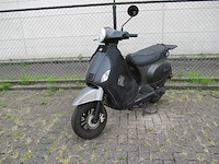 Capri - bromscooter - riva wy50qt-86 injectie - scooter - afbeelding 5 van  12