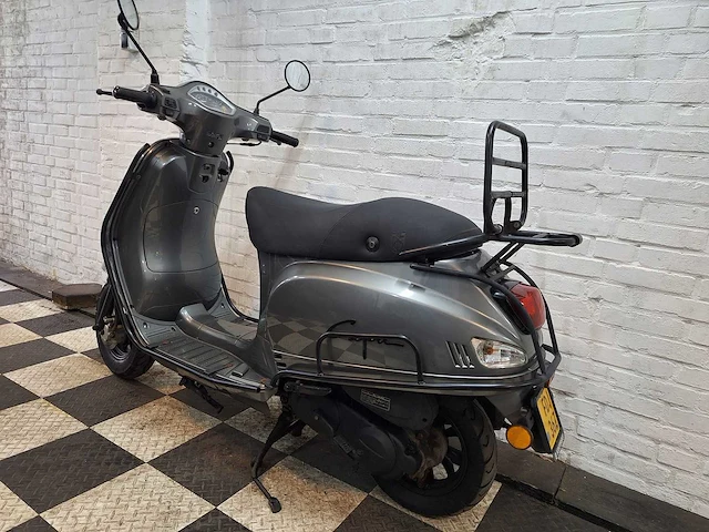 Capri cl riva 45 km bromscooter 4takt - afbeelding 3 van  7