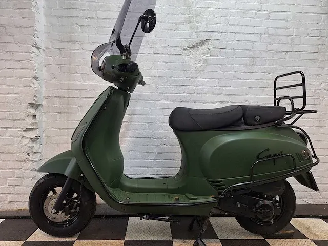 Capri cl50 riva 45 km bromscooter 4takt - afbeelding 1 van  7
