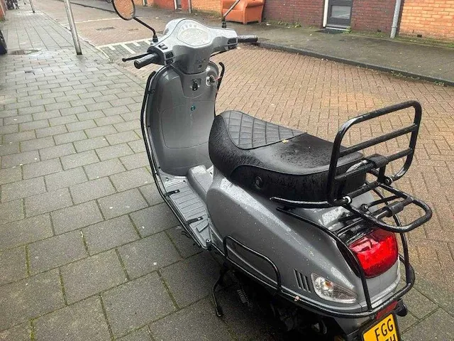Capri classic wy50qt-86 scooter, fgg-07h - afbeelding 3 van  5