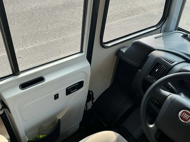 Capron - sunlight - ducato 130 pk multijet - camper - afbeelding 10 van  53