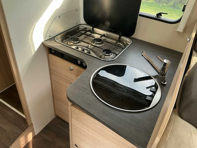 Capron - sunlight - ducato 130 pk multijet - camper - afbeelding 18 van  53