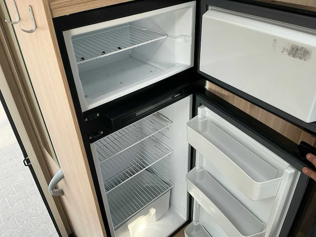Capron - sunlight - ducato 130 pk multijet - camper - afbeelding 19 van  53