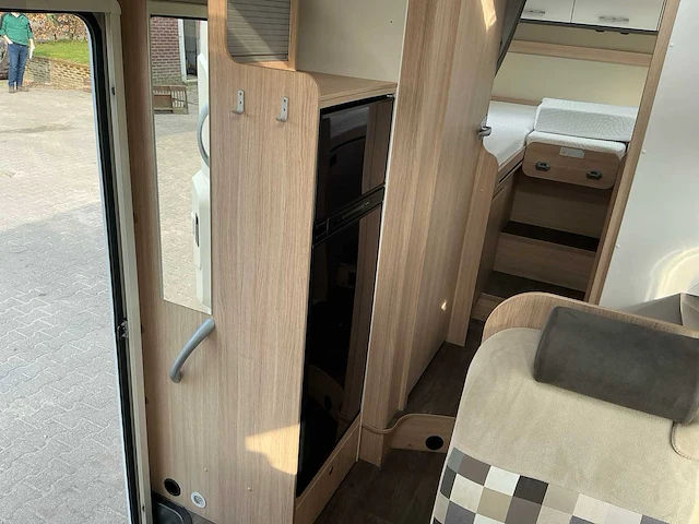 Capron - sunlight - ducato 130 pk multijet - camper - afbeelding 20 van  53