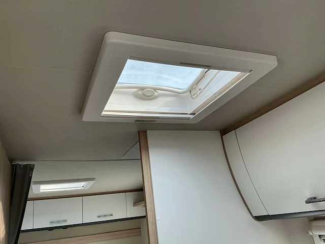 Capron - sunlight - ducato 130 pk multijet - camper - afbeelding 32 van  53