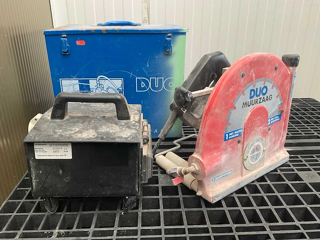 Carat - duo - muurzaagmachine + omvormer - afbeelding 1 van  10