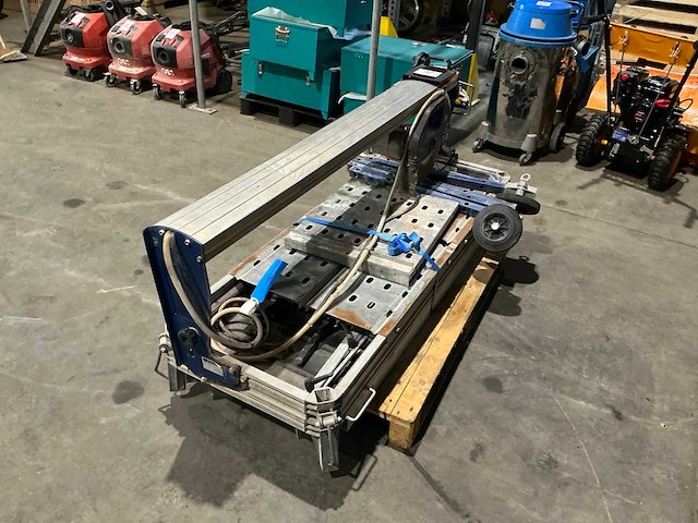 Carat p-3512 steenzaagmachine - afbeelding 6 van  8