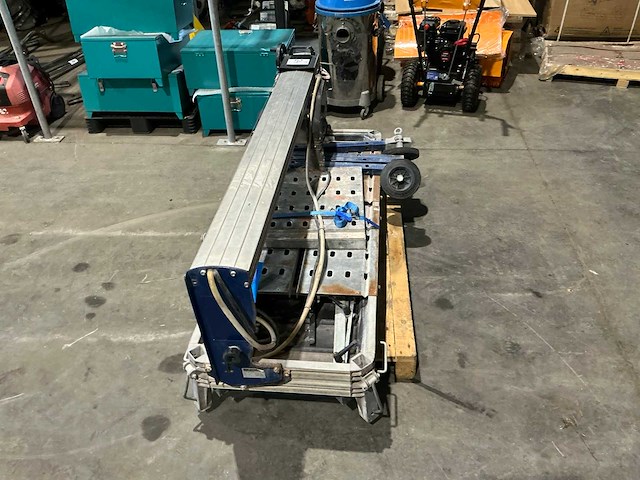 Carat p-3512 steenzaagmachine - afbeelding 7 van  8
