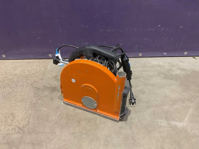 Carat w-3011 muurzaagmachine - afbeelding 1 van  3