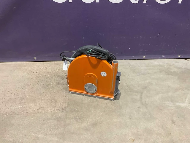 Carat w-3011 muurzaagmachine - afbeelding 1 van  4