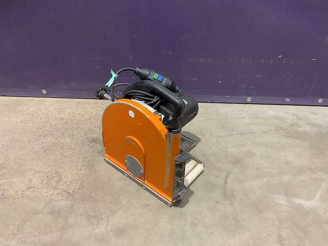 Carat w-3011 muurzaagmachine - afbeelding 1 van  3
