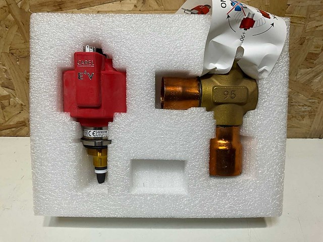 Carel e4v95bwtoo expansieventiel met stappenmotor - afbeelding 3 van  5