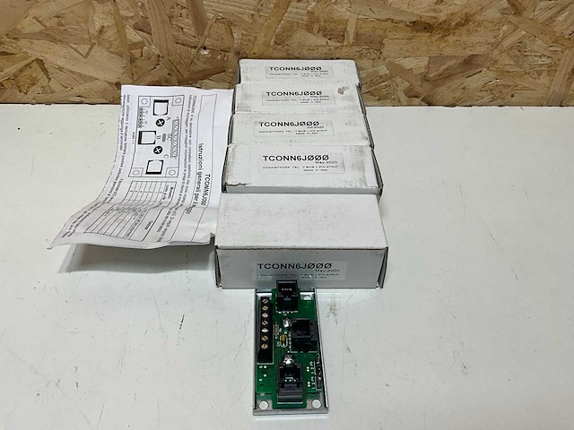 Carel tconn6j000 t-connector voor lokaal netwerk (5x) - afbeelding 1 van  4