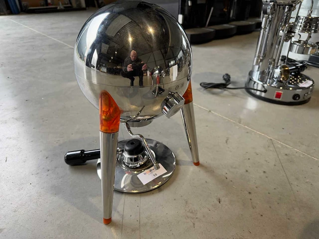 Carlo borer - jules - design espressomachine - afbeelding 1 van  3