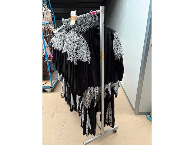 Carnavals kostuum heks (100x) - afbeelding 3 van  3