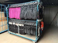 Carnavals kostuum mixpartij - 940 delig - afbeelding 1 van  5