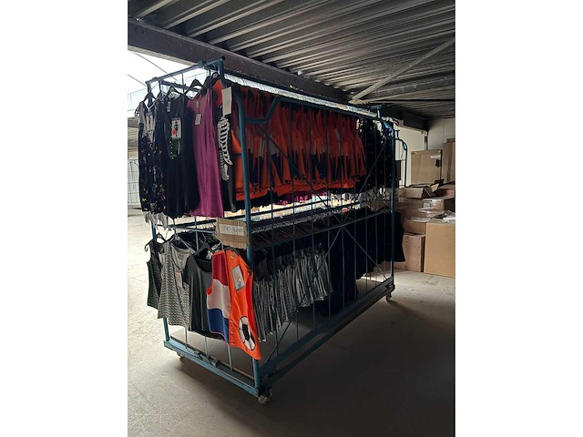 Carnavals kostuum mixpartij - 940 delig - afbeelding 5 van  5