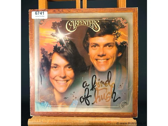 Carpenters. a kind of hush - afbeelding 1 van  3
