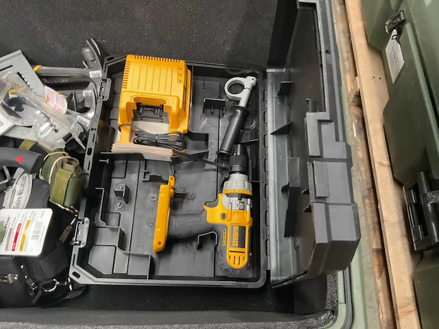 Carpenter’s hand tool kit - afbeelding 5 van  10