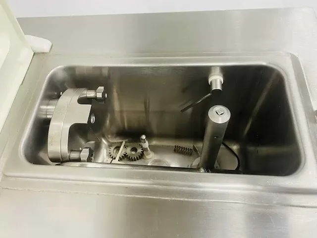 Carpigiani - aes 261/psp-df - zelf pasteuriserende softijsmachine - afbeelding 8 van  8