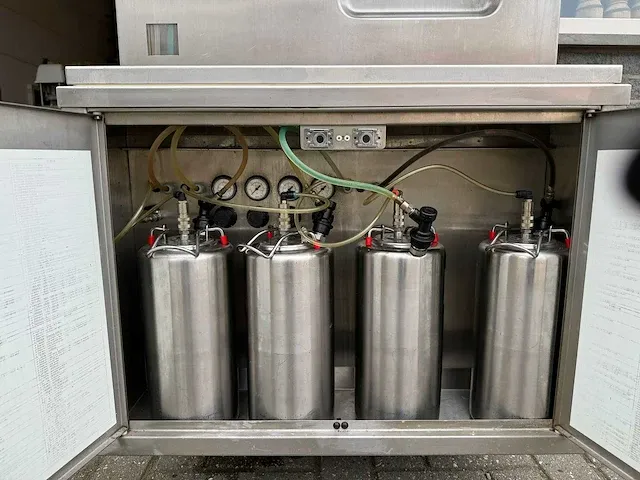 Carpigiani - combi - ijsmachine softijsmachine - afbeelding 6 van  8