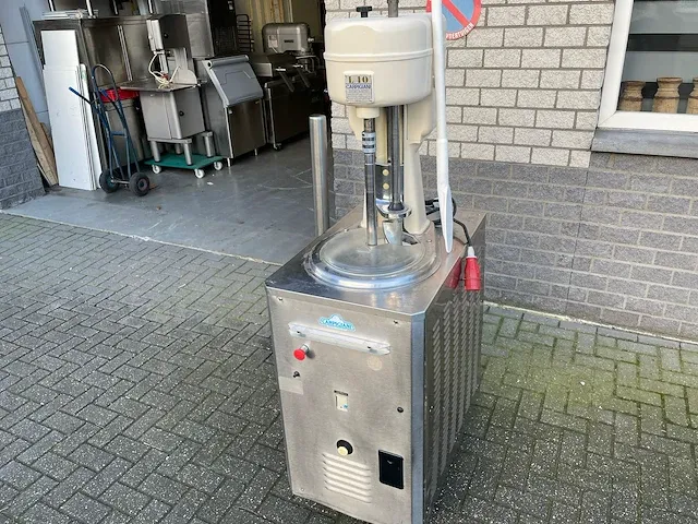 Carpigiani bok vriezer ijsmachine - afbeelding 1 van  7