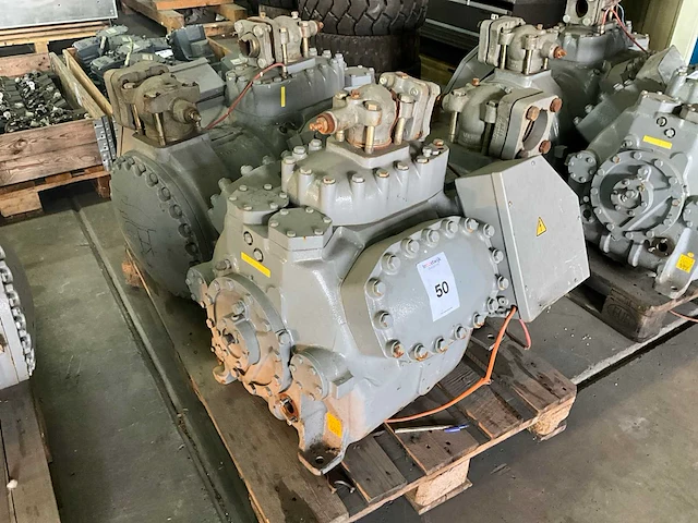 Carrier 06ba 277 a 600a koelcompressor (2x) - afbeelding 1 van  4